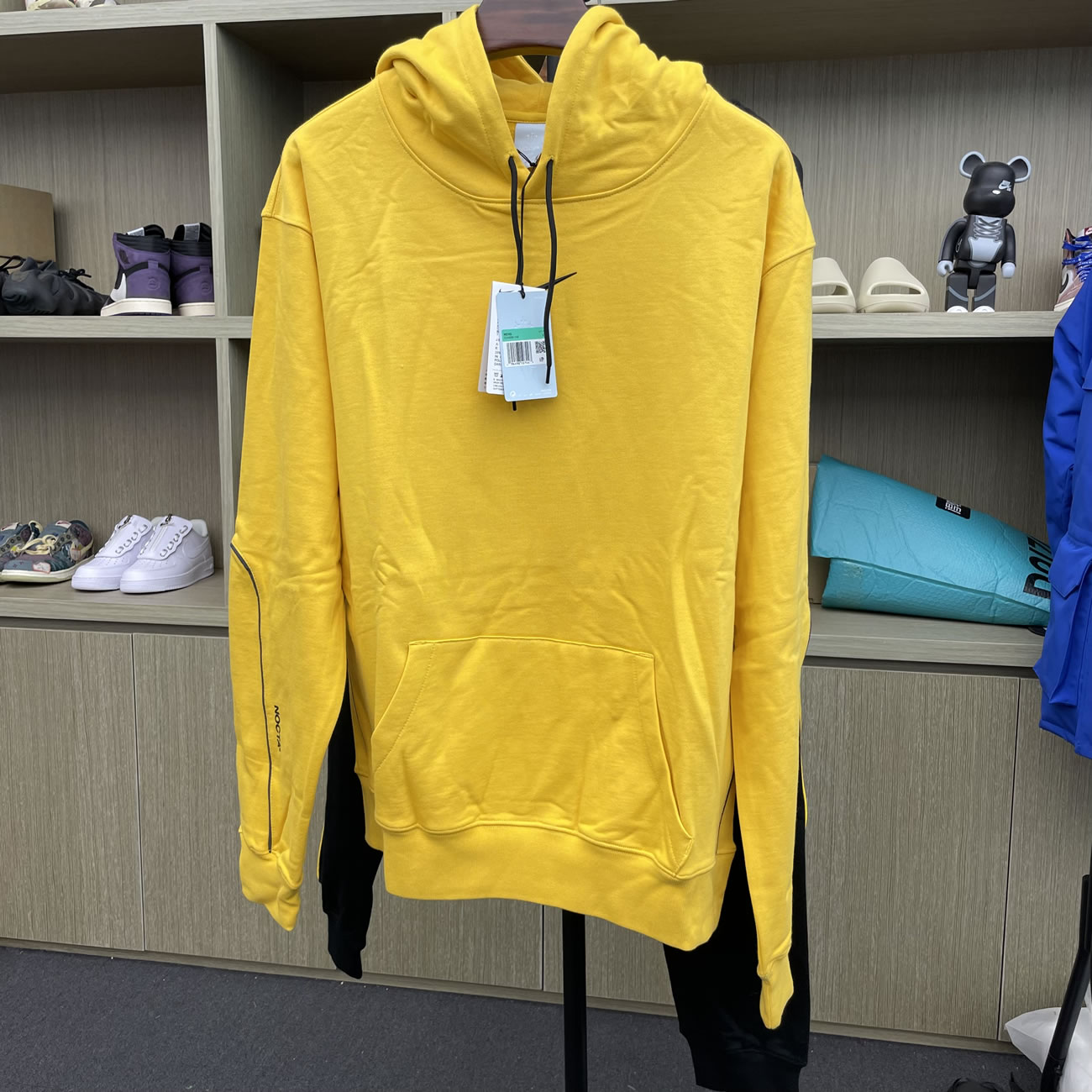 Anpkick Nike Drake Nocta Cardinal Stock Hoodie Grey Da3920 052 (2) - www.newkick.vip Anpkick Nike Drake Nocta Cardinal Stock Hoodie Grey Da3920 052 (2) - www.newkick.vip