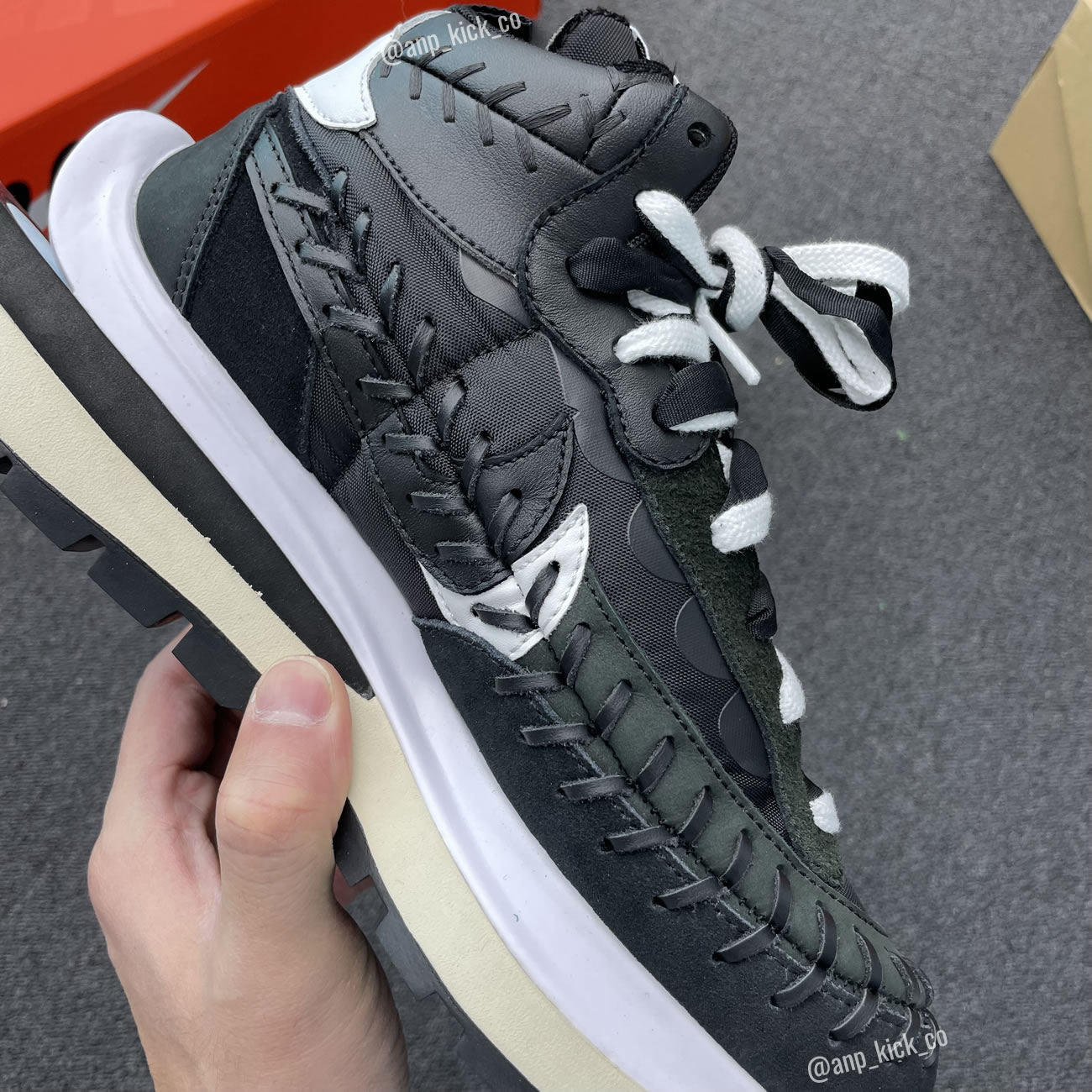 Sacai Nike Vaporwaffle Jean Paul Gaultier Black White Anpkick Dh9186 001 (5) - www.newkick.vip