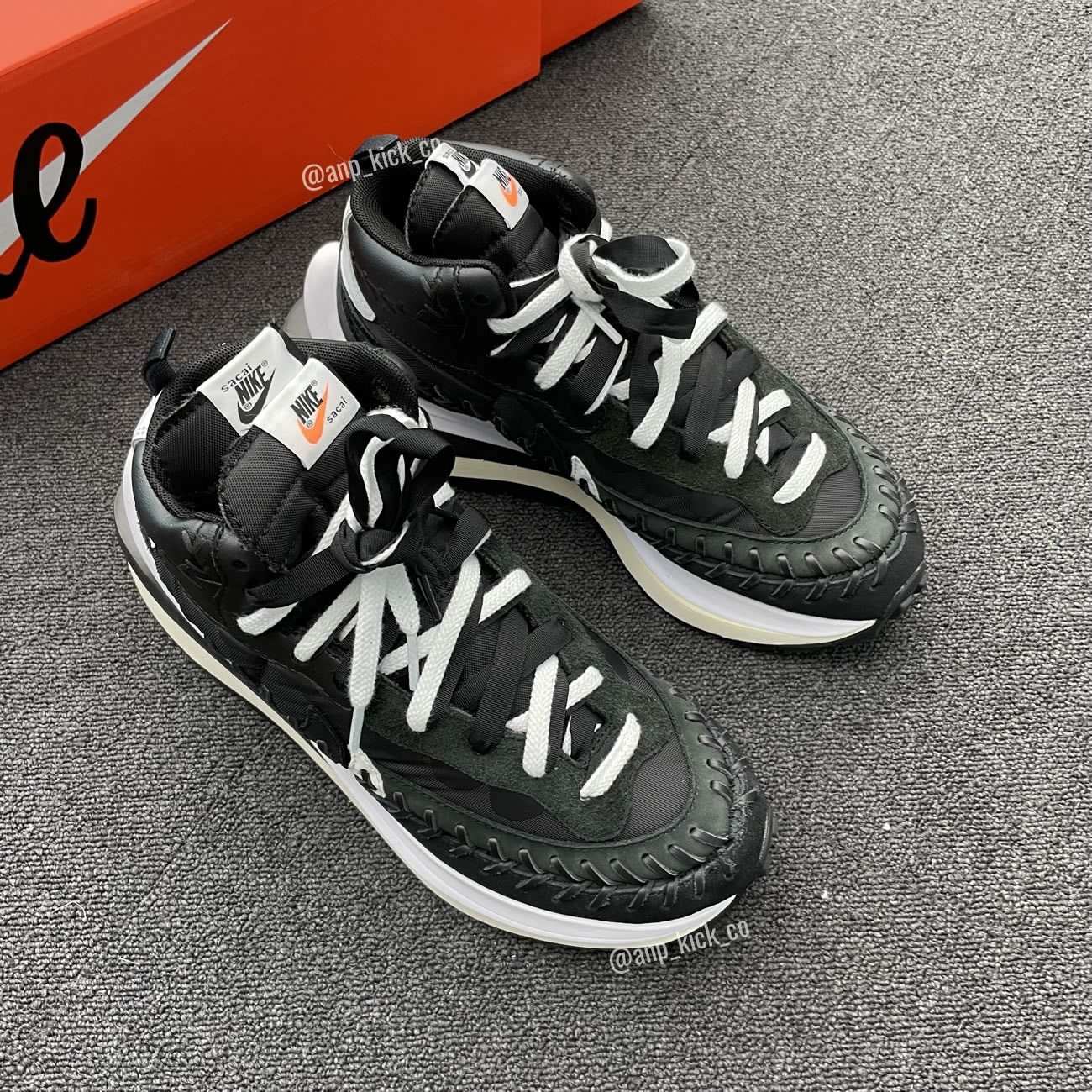 Sacai Nike Vaporwaffle Jean Paul Gaultier Black White Anpkick Dh9186 001 (8) - www.newkick.vip