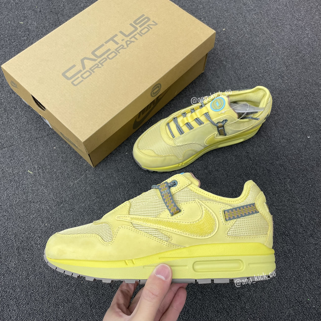 Travis Scott Nike Air Max 1 Saturn Gold Anpkick Do9392 700 (1) - www.newkick.vip Travis Scott Nike Air Max 1 Saturn Gold Anpkick Do9392 700 (1) - www.newkick.vip