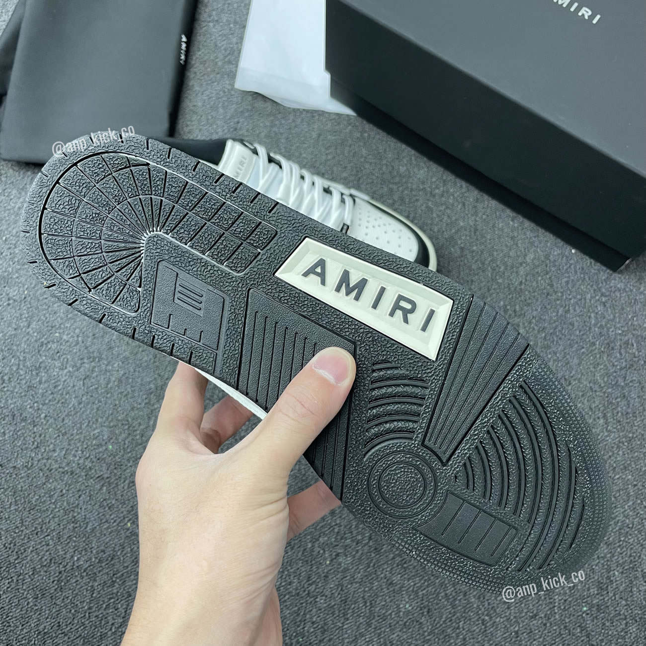 A M I R I Skel Top Low Leather Sneakers Black White Anpkick Mfs003 000 (3) - www.newkick.vip A M I R I Skel Top Low Leather Sneakers Black White Anpkick Mfs003 000 (3) - www.newkick.vip
