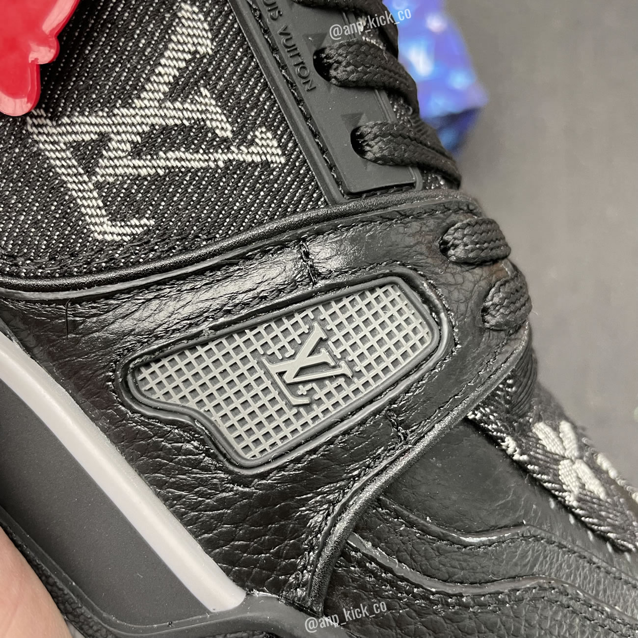 New L V Trainer Sneaker Shoes Noir (8) - www.newkick.vip