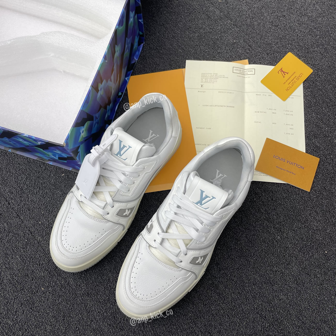 New L V Trainer Sneaker Shoes White Signature (8) - www.newkick.vip New L V Trainer Sneaker Shoes White Signature (8) - www.newkick.vip