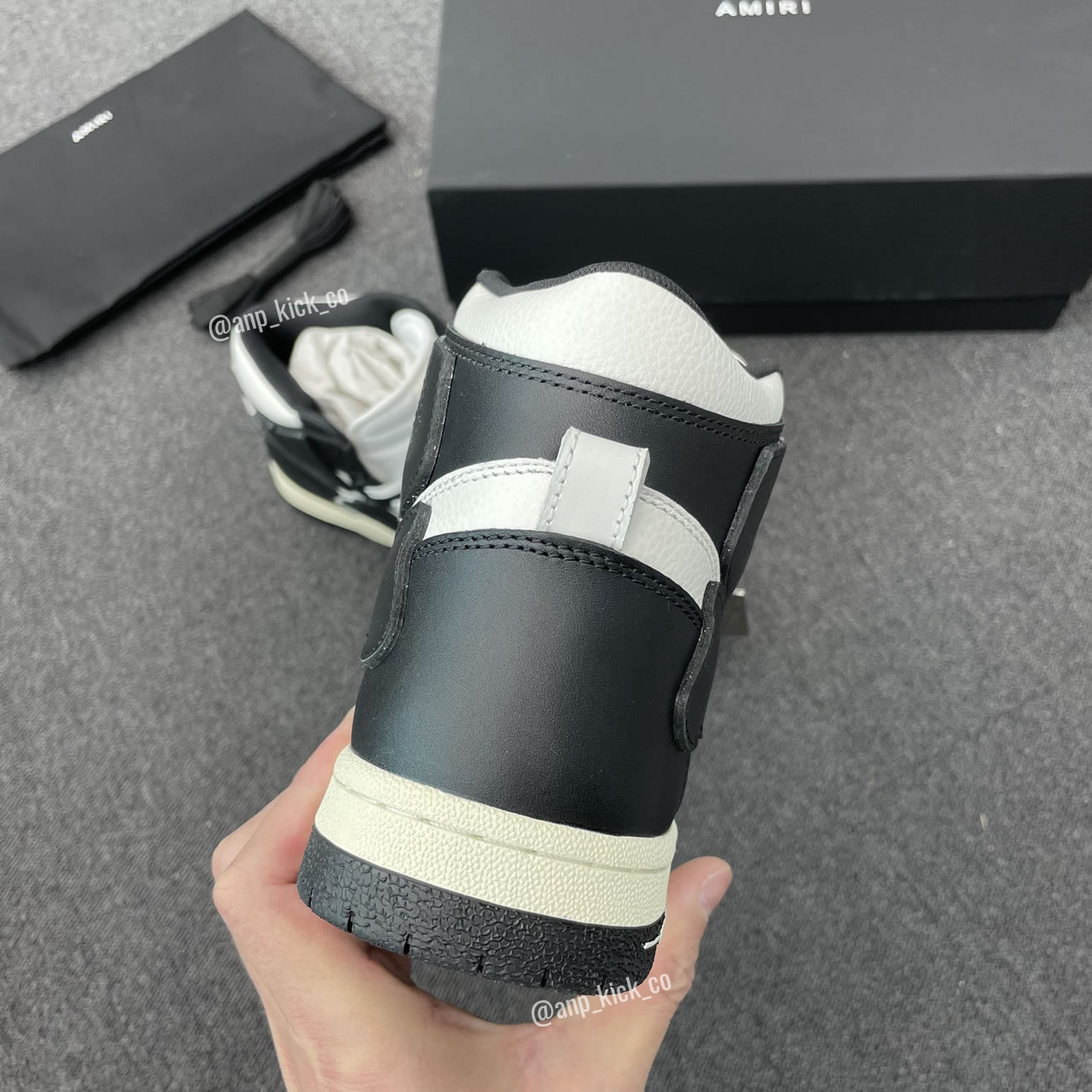 A M I R I Skel Top High Leather Sneakers Black White Anpkick Mfs002 004 (3) - www.newkick.vip A M I R I Skel Top High Leather Sneakers Black White Anpkick Mfs002 004 (3) - www.newkick.vip