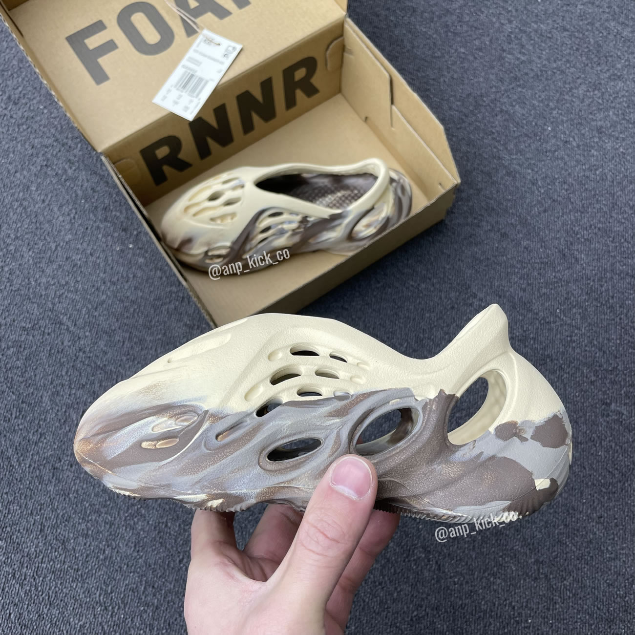 Adidas Yeezy Foam Rnnr Mx Cream Clay Anpkick Gx8802 (2) - www.newkick.vip