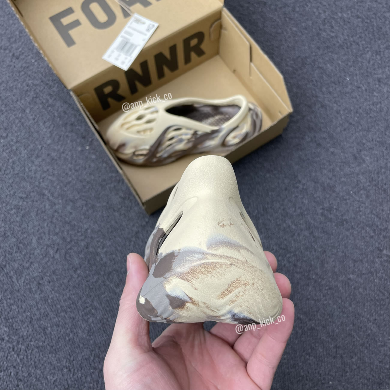 Adidas Yeezy Foam Rnnr Mx Cream Clay Anpkick Gx8802 (3) - www.newkick.vip