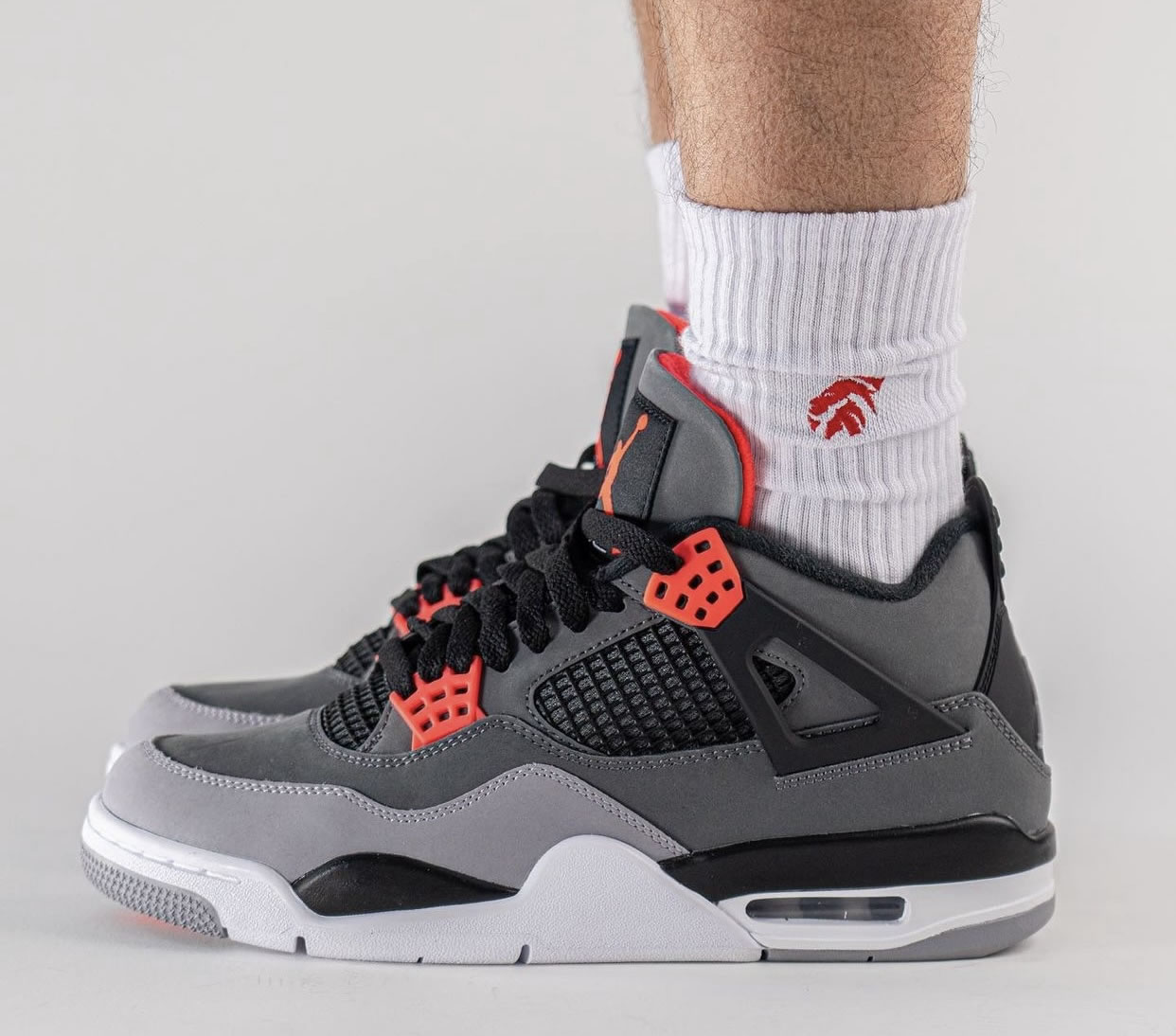 Air Jordan 4 Infrared 23 Dh6927 061 On Feet (1) - www.newkick.vip