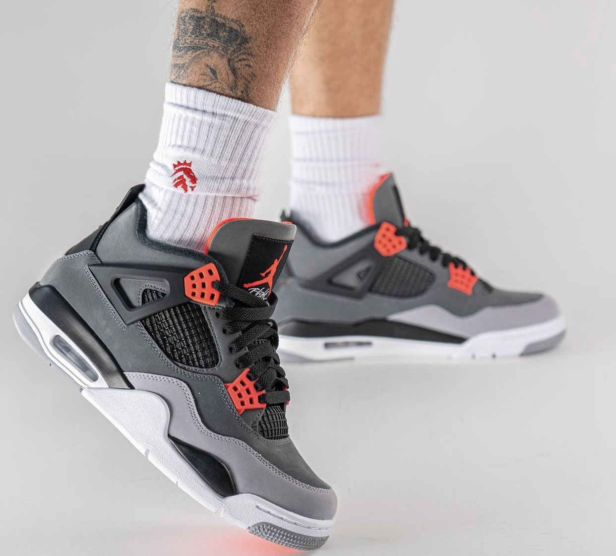 Air Jordan 4 Infrared 23 Dh6927 061 On Feet (2) - www.newkick.vip