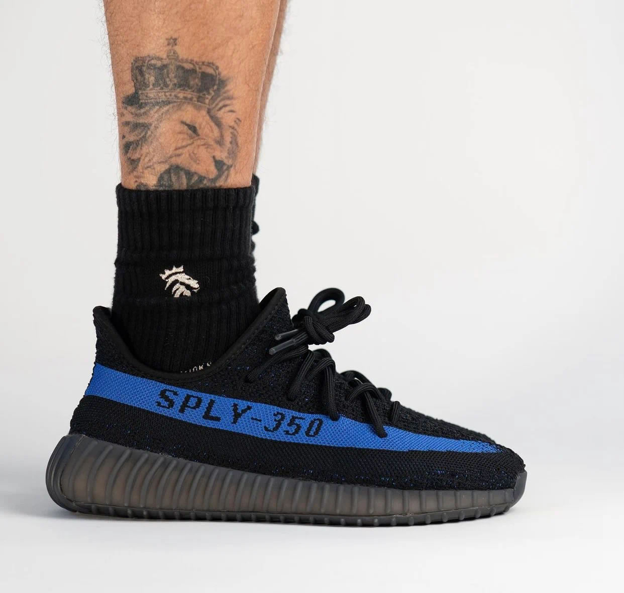 Adidas Yeezy Boost 350 V2 Dazzling Blue Gy7164 On Feet 1 - www.newkick.vip