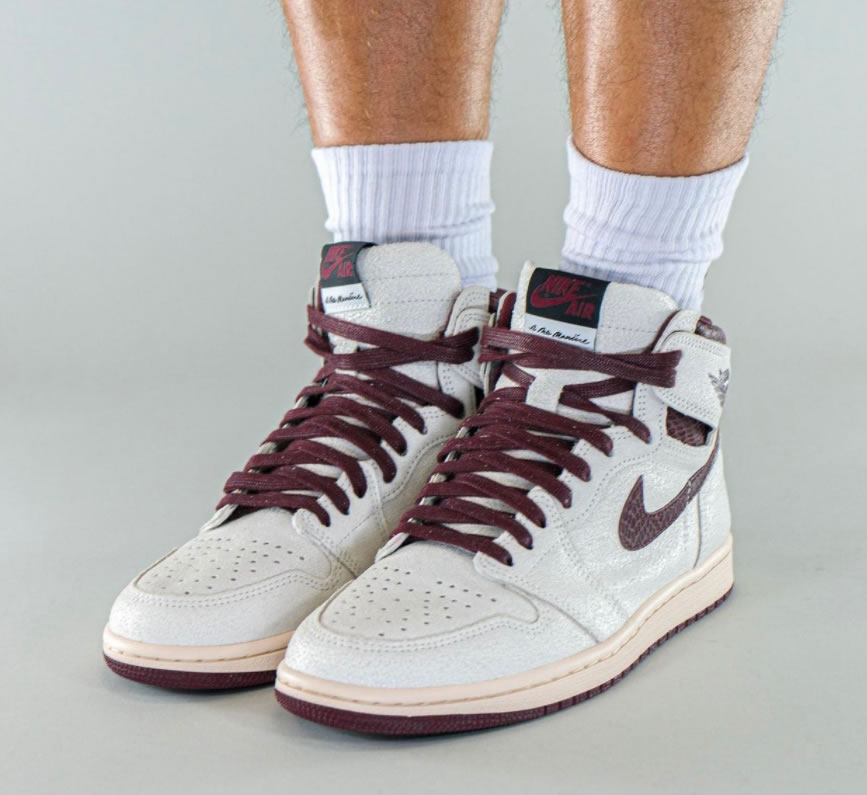 A Ma Maniere Air Jordan 1 High Og Sail And Burgundy Do7097 100 On Feet (1) - www.newkick.vip