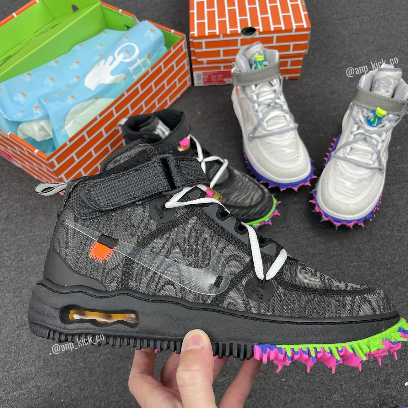 Off White Nike Air Force 1 Mid Black Do6290 001 White Do6290 100 (5) - www.newkick.vip Off White Nike Air Force 1 Mid Black Do6290 001 White Do6290 100 (5) - www.newkick.vip