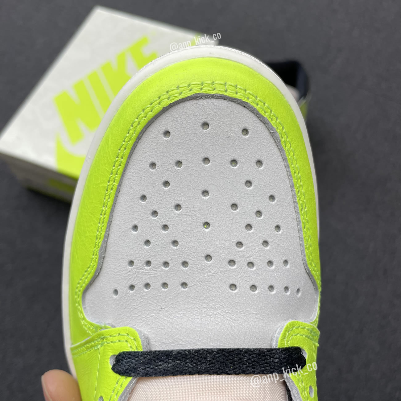 Air Jordan 1 Retro High Og Anpkick Volt Black Sail 555088 702 (4) - www.newkick.vip