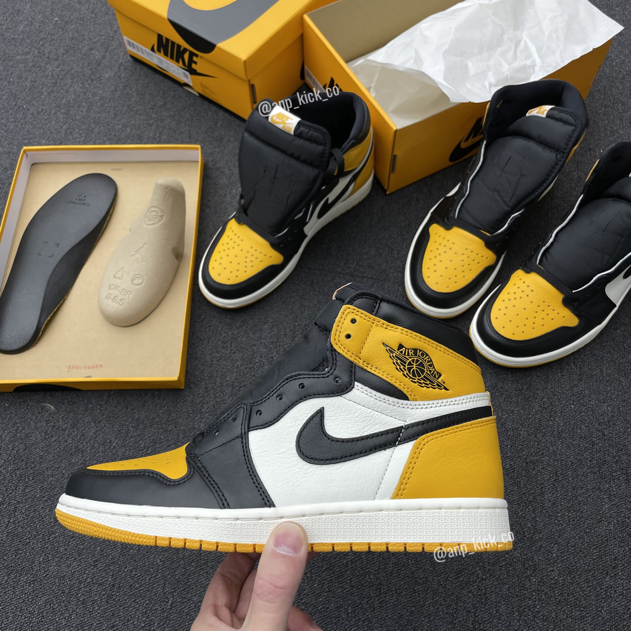 Air Jordan 1 Retro High Og Anpkick Yellow Toe 555088 711 (3) - www.newkick.vip Air Jordan 1 Retro High Og Anpkick Yellow Toe 555088 711 (3) - www.newkick.vip