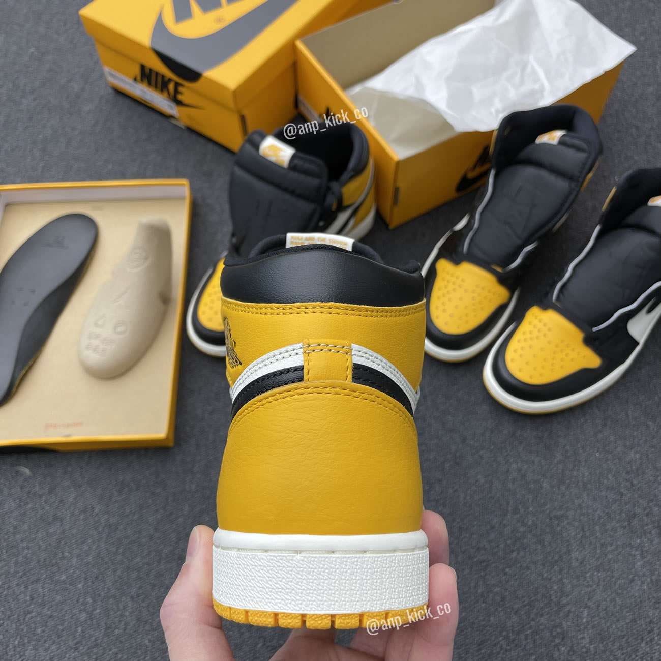 Air Jordan 1 Retro High Og Anpkick Yellow Toe 555088 711 (4) - www.newkick.vip Air Jordan 1 Retro High Og Anpkick Yellow Toe 555088 711 (4) - www.newkick.vip