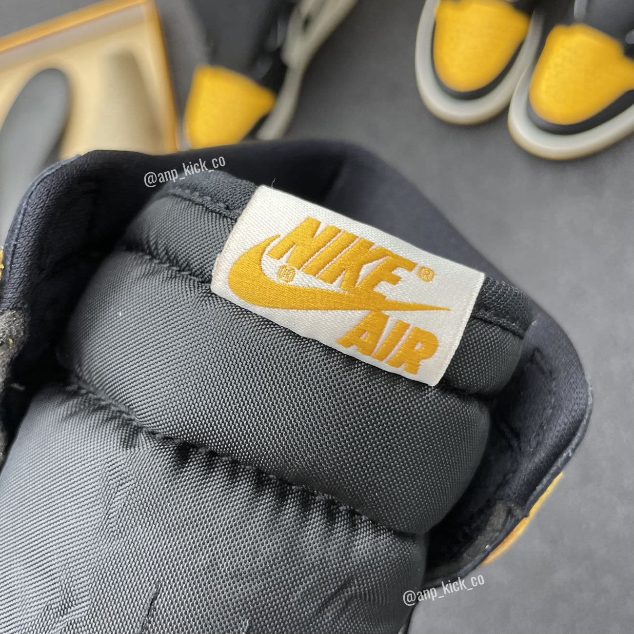 Air Jordan 1 Retro High Og Anpkick Yellow Toe 555088 711 (8) - www.newkick.vip Air Jordan 1 Retro High Og Anpkick Yellow Toe 555088 711 (8) - www.newkick.vip