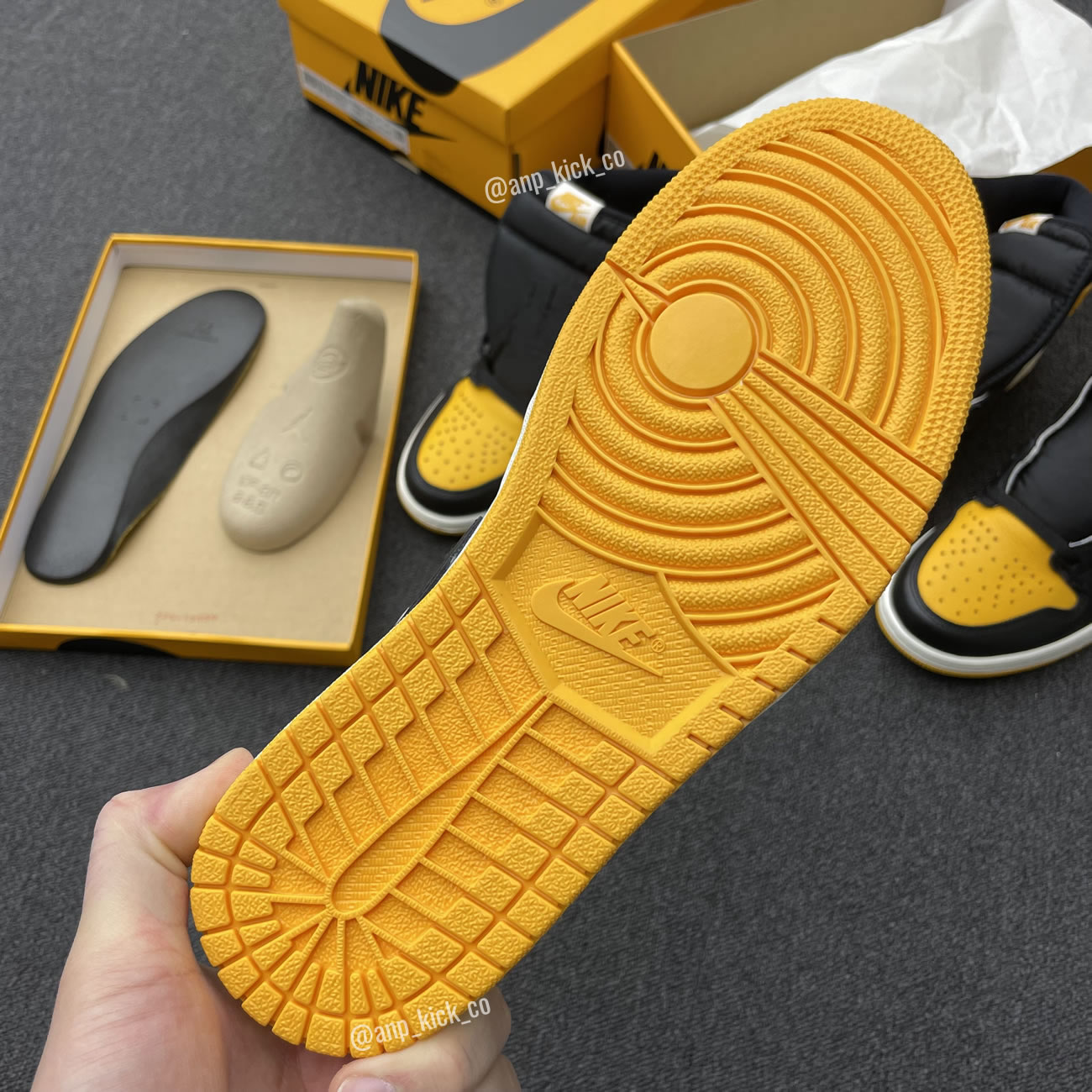 Air Jordan 1 Retro High Og Anpkick Yellow Toe 555088 711 (10) - www.newkick.vip