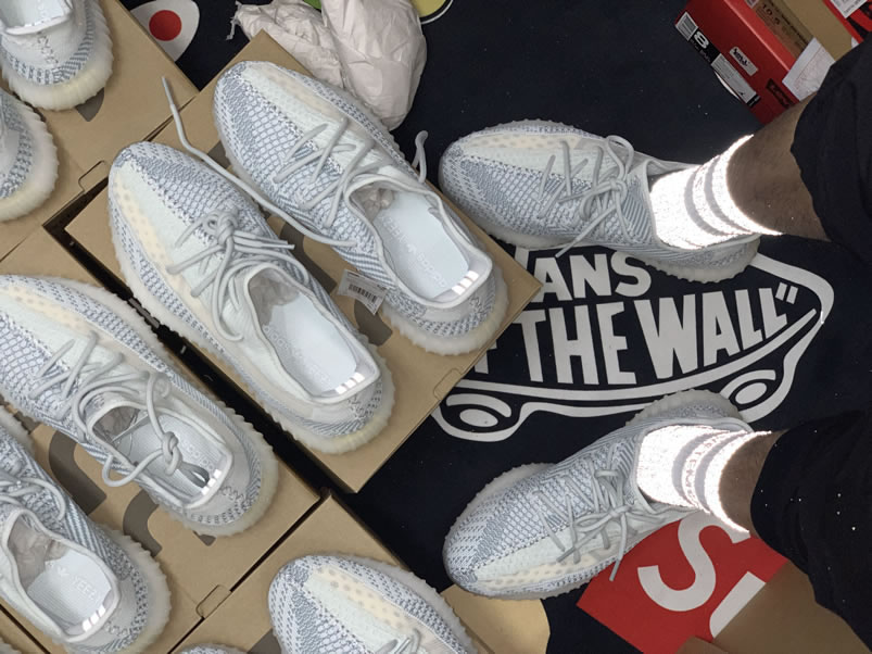 Adidas Yeezy Boost 350 V2 Cloud White Non Reflective Anpkick On Feet Fw3043 (3) - www.newkick.vip Adidas Yeezy Boost 350 V2 Cloud White Non Reflective Anpkick On Feet Fw3043 (3) - www.newkick.vip