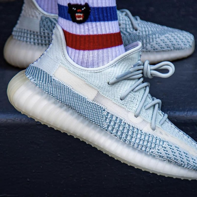 Adidas Yeezy Boost 350 V2 Cloud White Non Reflective On Feet Fw3043 (6) - www.newkick.vip Adidas Yeezy Boost 350 V2 Cloud White Non Reflective On Feet Fw3043 (6) - www.newkick.vip