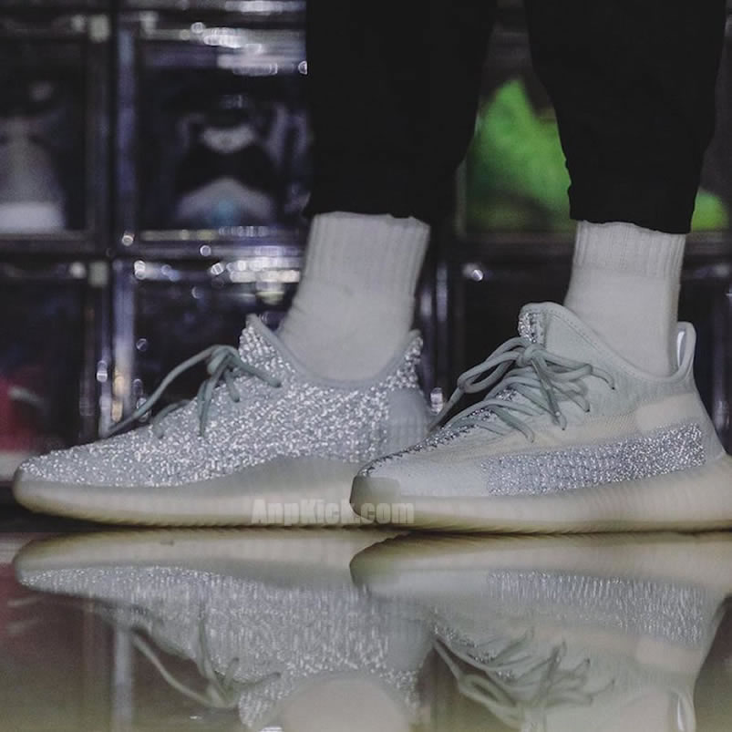 Adidas Yeezy Boost 350 V2 Cloud White On Feet Reflective Release Date Fw5317 (5) - www.newkick.vip Adidas Yeezy Boost 350 V2 Cloud White On Feet Reflective Release Date Fw5317 (5) - www.newkick.vip