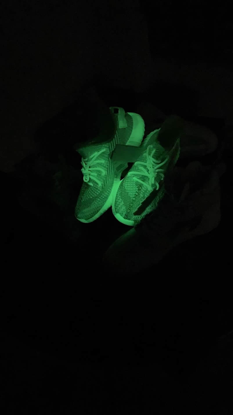 Adidas Yeezy Boost 350 V2 Gitd Glow In The Dark Spring 2019 (12) - www.newkick.vip