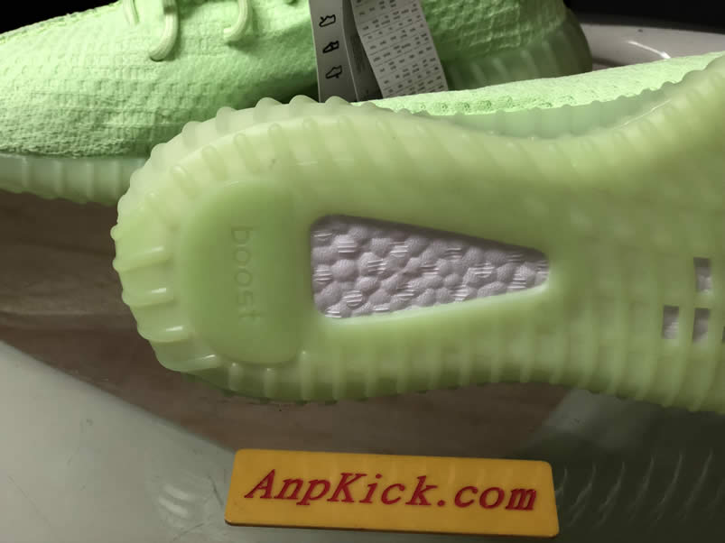 Adidas Yeezy Boost 350 V2 Gitd Glow In The Dark Spring 2019 (9) - www.newkick.vip