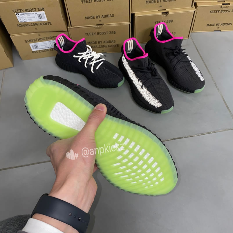 Adidas Yeezy Boost 350 V2 Nrg Red October Non Reflective Ut8830 Reflective Ut8831 (7) - www.newkick.vip