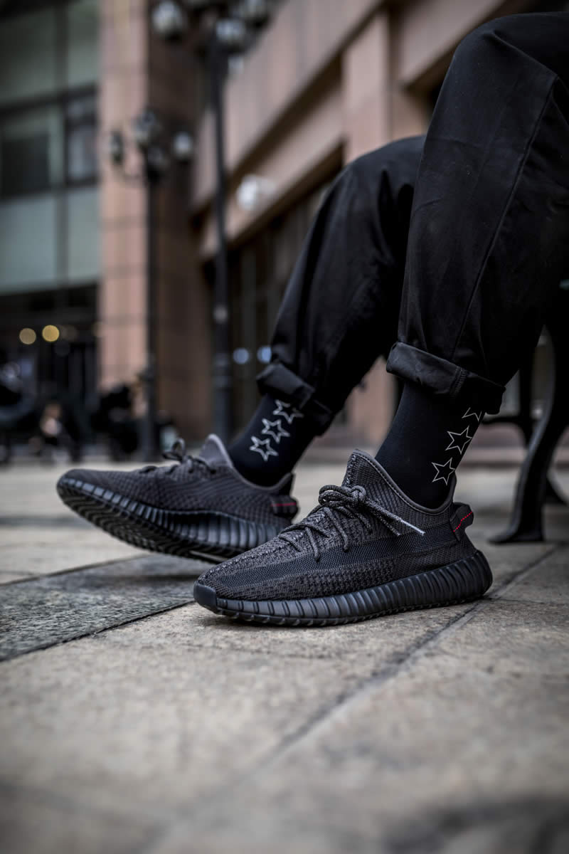 Adidas Yeezy Boost 350 V2 Black None Refective On Feet Fu9013 (6) - www.newkick.vip Adidas Yeezy Boost 350 V2 Black None Refective On Feet Fu9013 (6) - www.newkick.vip
