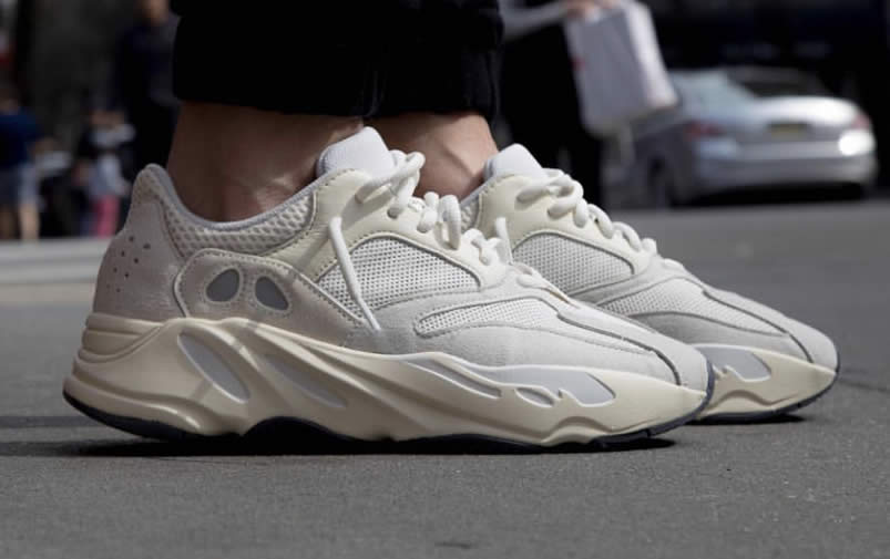 Adidas Yeezy Boost 700 Analog On Foot Outfit Release Date Eg7596 (3) - www.newkick.vip