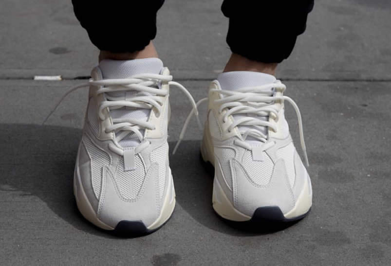 Adidas Yeezy Boost 700 Analog On Foot Outfit Release Date Eg7596 (4) - www.newkick.vip