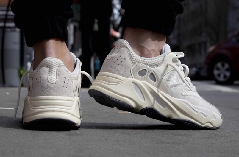 Adidas Yeezy Boost 700 Analog On Foot Outfit Release Date Eg7596 (6) - www.newkick.vip