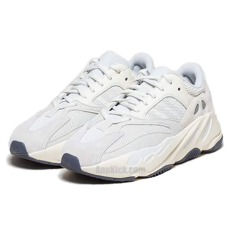 Adidas Yeezy Boost 700 Analog Outfit On Foot Release Date Eg7596 (2) - www.newkick.vip