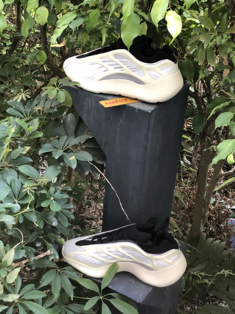 Adidas Yeezy Boost 700 V3 Azael Anpkick Release Date Fw4980 (1) - www.newkick.vip Adidas Yeezy Boost 700 V3 Azael Anpkick Release Date Fw4980 (1) - www.newkick.vip