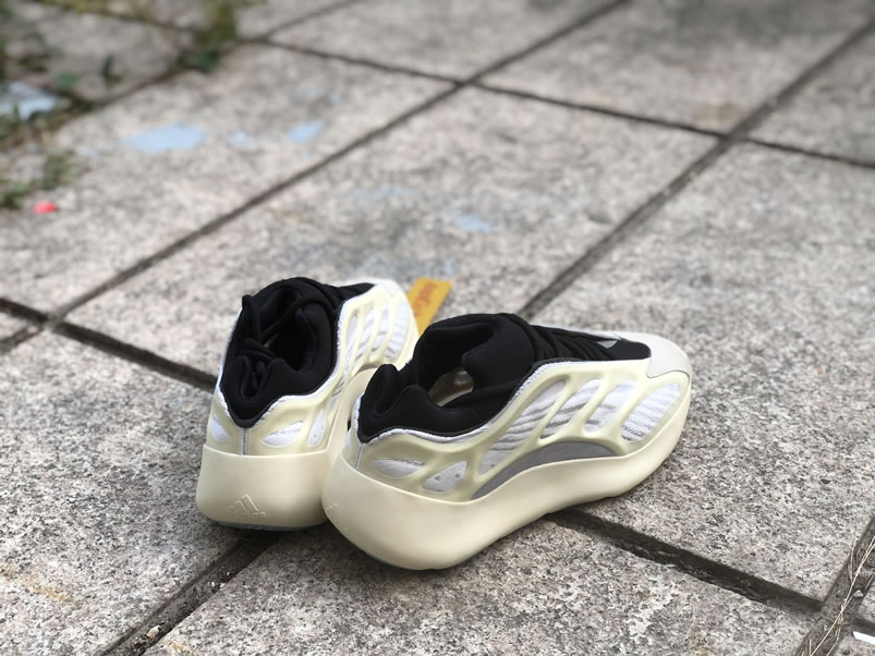 Adidas Yeezy Boost 700 V3 Azael Anpkick Release Date Fw4980 (2) - www.newkick.vip Adidas Yeezy Boost 700 V3 Azael Anpkick Release Date Fw4980 (2) - www.newkick.vip