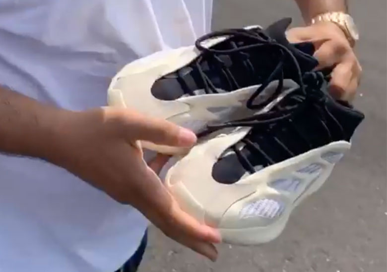 Adidas Yeezy Boost 700 V3 Azael On Hand Release Date Fw4980 (1) - www.newkick.vip Adidas Yeezy Boost 700 V3 Azael On Hand Release Date Fw4980 (1) - www.newkick.vip