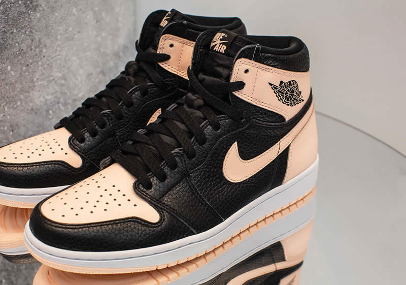 Air Jordan 1 Crimson Tint For Sale On Feet Hyper Pink And Black 555088 081 (6) - www.newkick.vip