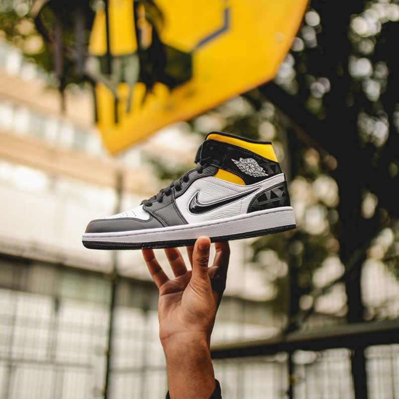 Air Jordan 1 Mid Quai 54 2019 Aj1 Womens Where To Buy Cj9219 001 (8) - www.newkick.vip Air Jordan 1 Mid Quai 54 2019 Aj1 Womens Where To Buy Cj9219 001 (8) - www.newkick.vip