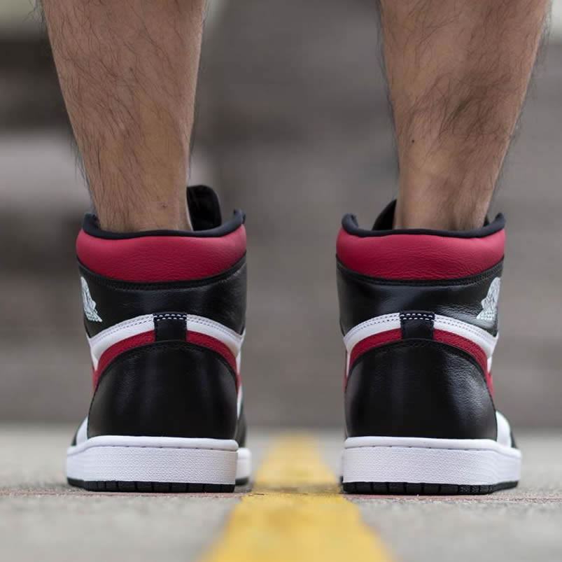 Air Jordan 1 Retro High Og Gym Red 2019 555088 061 On Feet (2) - www.newkick.vip
