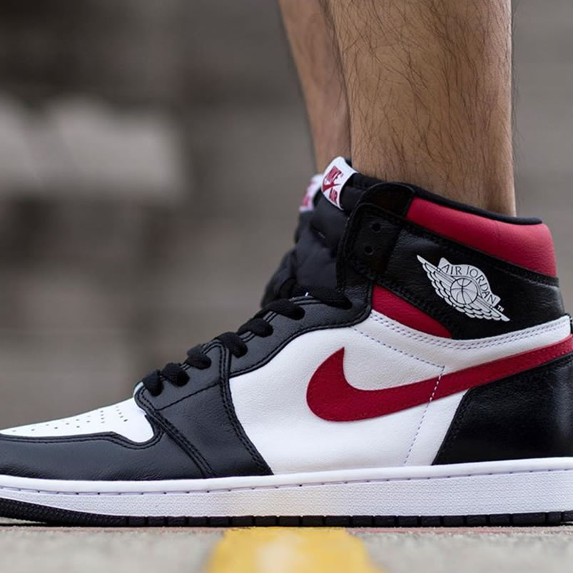 Air Jordan 1 Retro High Og Gym Red 2019 555088 061 On Feet (4) - www.newkick.vip