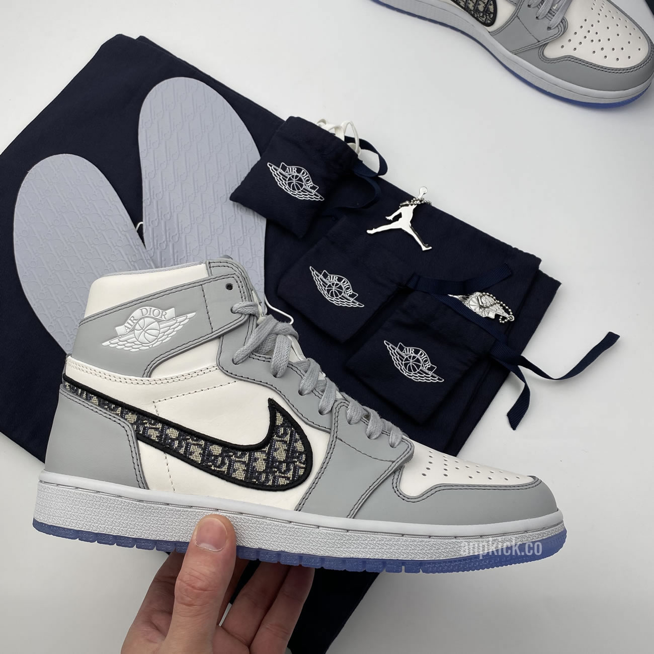 Dior Air Jordan 1 Cn8607 002 Details Anpkickz New High Best Batch (12) - www.newkick.vip Dior Air Jordan 1 Cn8607 002 Details Anpkickz New High Best Batch (12) - www.newkick.vip