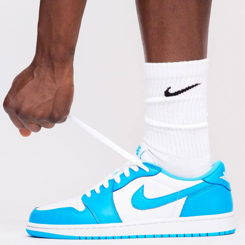 Nike Sb Air Jordan 1 Low Unc Blue On Feet (1) - www.newkick.vip