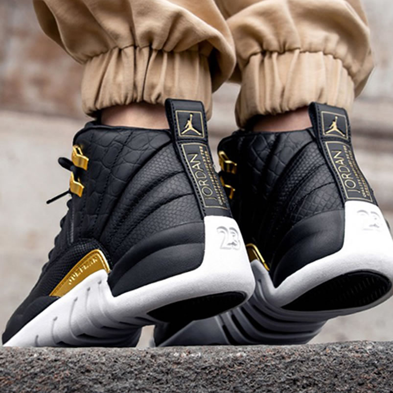 Air Jordan 12 On Feet Snakeskin Midnight Wmns Black White Gold Ao6068 007 (2) - www.newkick.vip