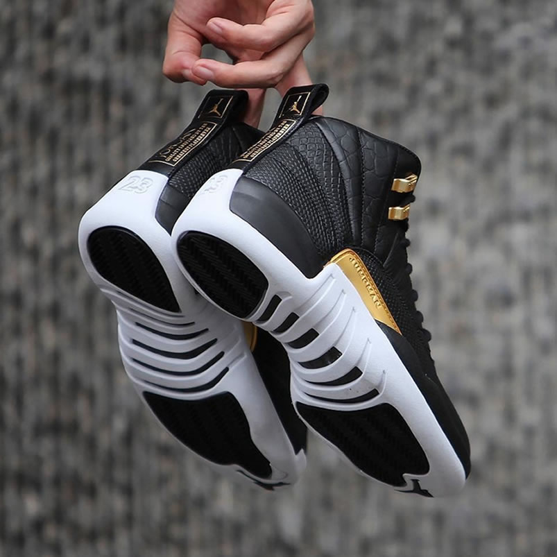 Air Jordan 12 Wmns Snakeskin Midnight Black White Gold Ao6068 007 (8) - www.newkick.vip