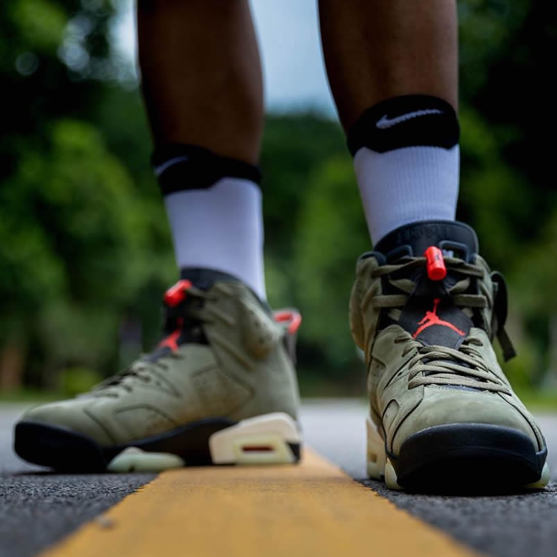 Travis Scott Air Jordan 6 Medium Olive Cactus Jack On Feet For Sale Cn1084 200 (1) - www.newkick.vip
