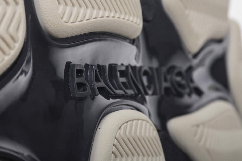 Balenciaga Triple S Sneakers Black Red Shoes 483513w06e1 1000 (27) - www.newkick.vip