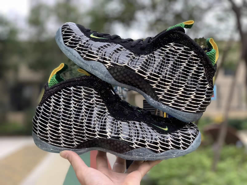 Nike Air Foamposite One Prm Uo Qs Image Oregon Ducks For Sale 652110 00 (7) - www.newkick.vip