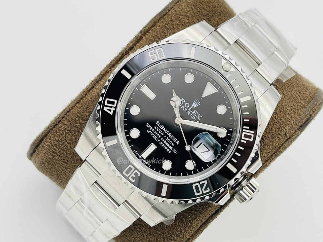 Rolex Submariner Royal Blue Hulk Black 126618lb (9) - www.newkick.vip