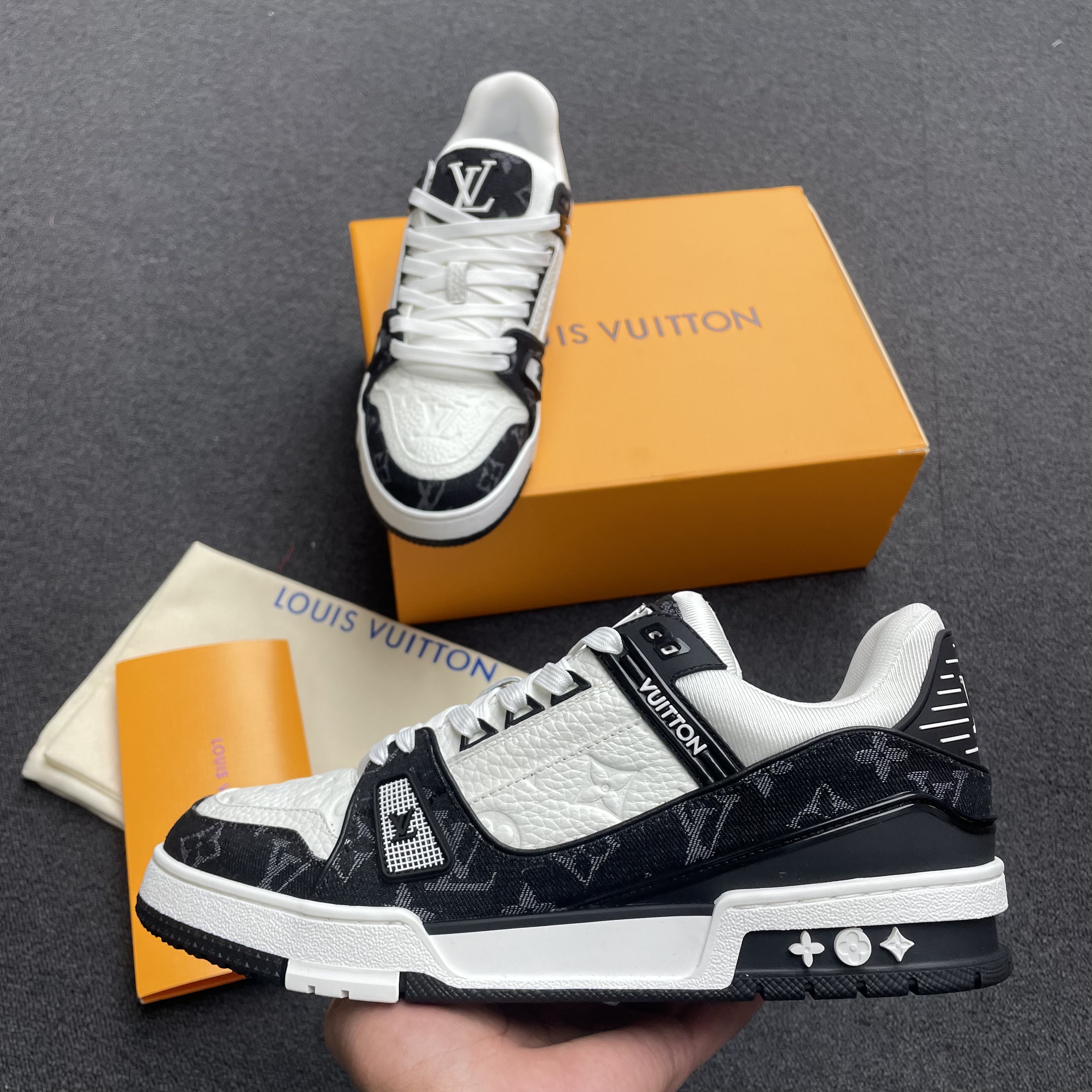 Louis Vuitton Lv Trainer White Black White 1a9jgb (5) - www.newkick.vip