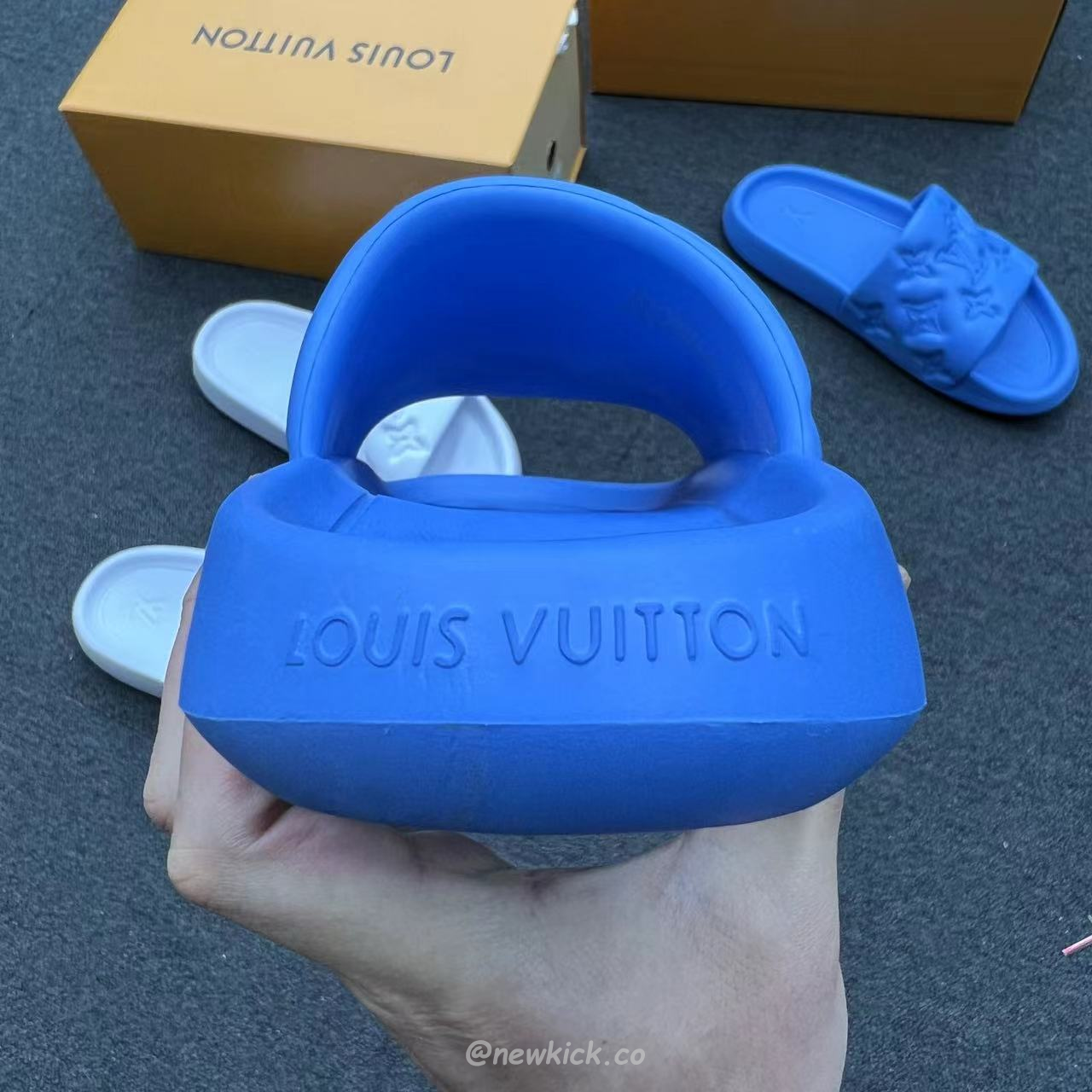 Louis Vuitton Waterfront White Blue 1a9zm5 (11) - www.newkick.vip