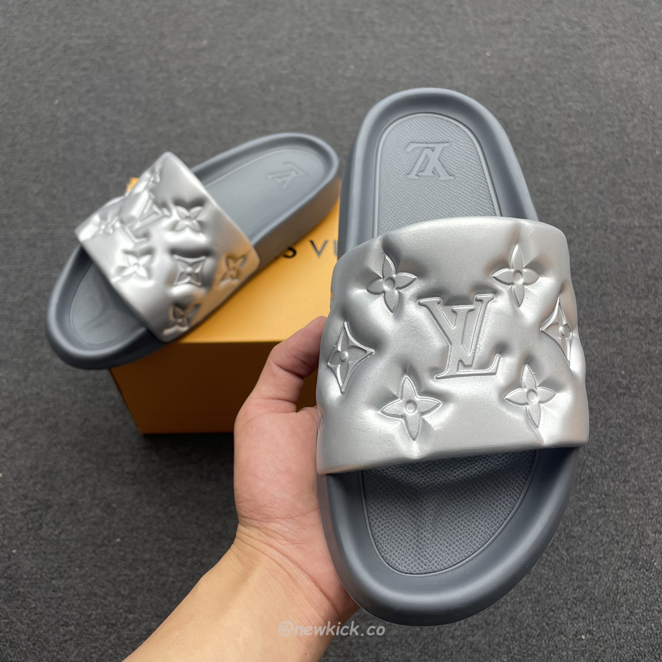 Louis Vuitton Waterfront White Blue 1a9zm5 (40) - www.newkick.vip