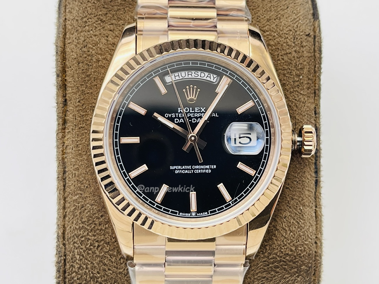 Rolex Day Date Olive Green Cherry Red Dial Bright Blue Bright Black Champagne Colour Olive Green 228239 (110) - www.newkick.vip Rolex Day Date Olive Green Cherry Red Dial Bright Blue Bright Black Champagne Colour Olive Green 228239 (110) - www.newkick.vip